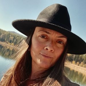 Meet your Posher, Kary